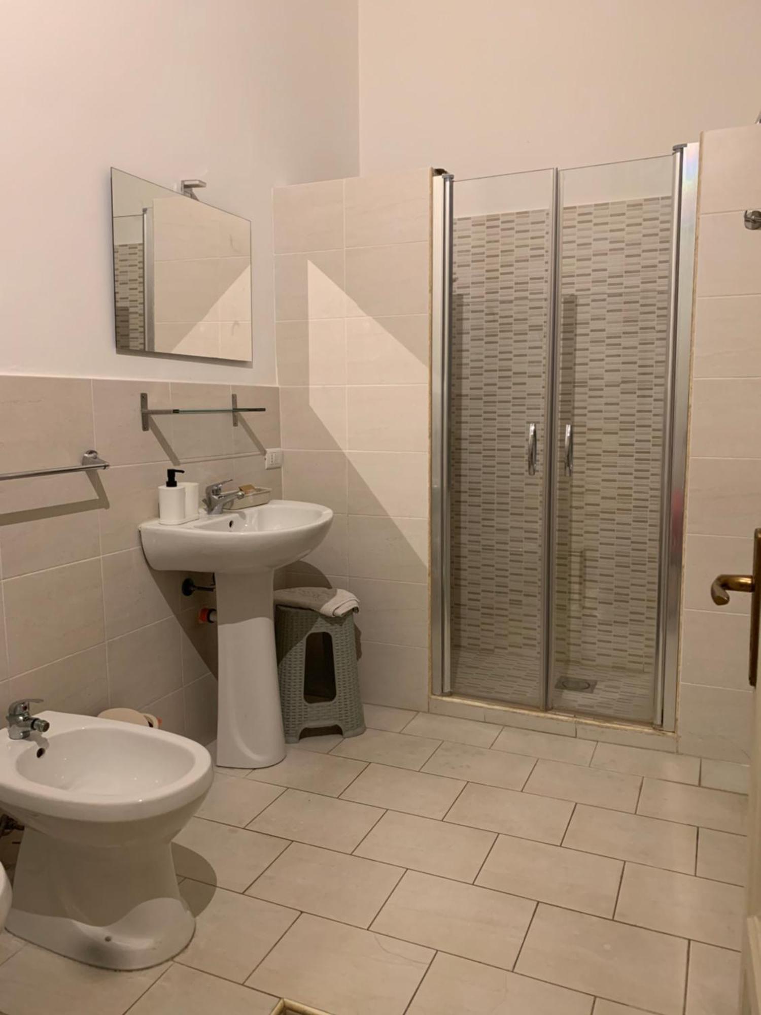 100 Passi Al Massimo Hotell Palermo Exteriör bild