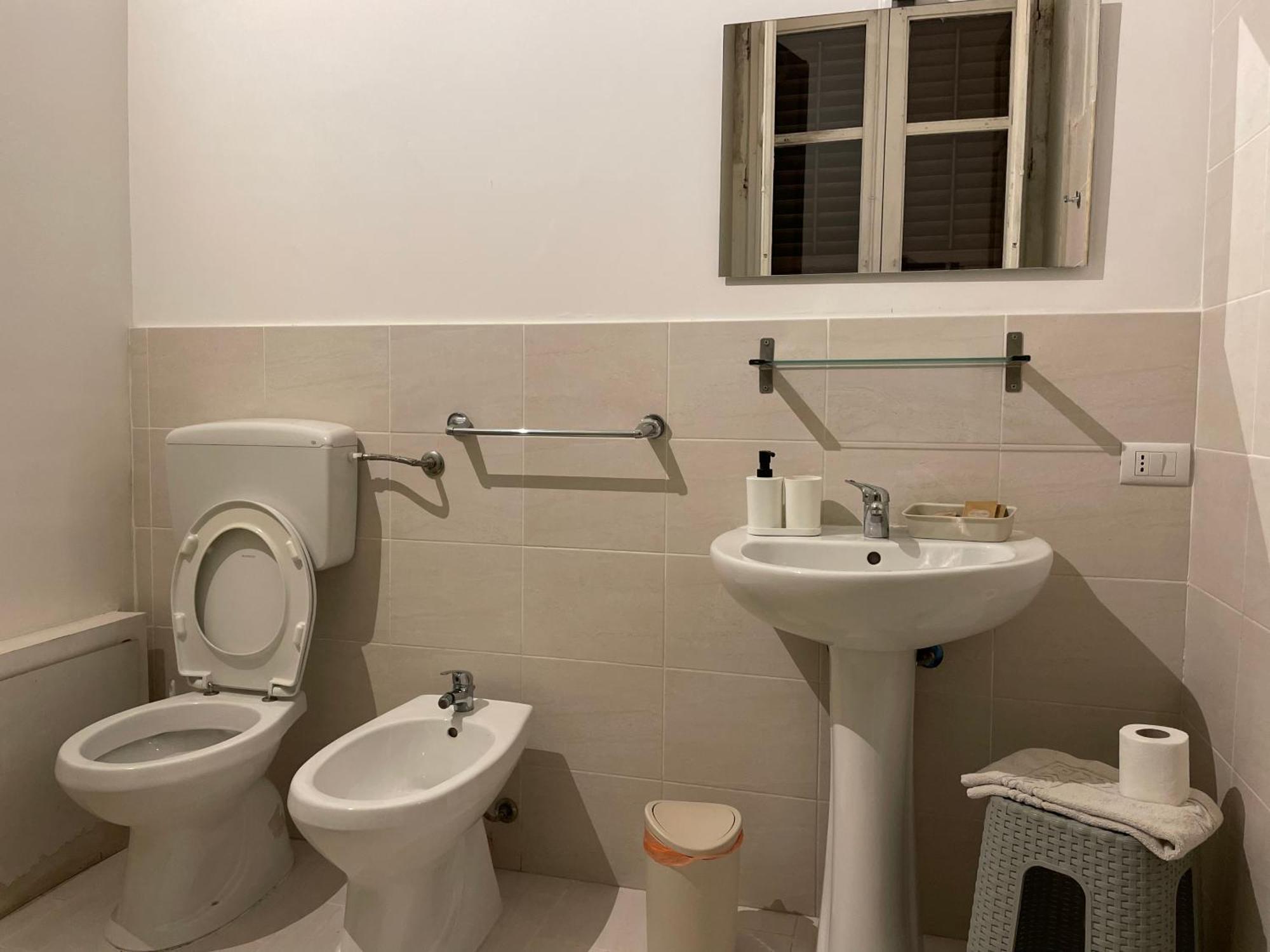 100 Passi Al Massimo Hotell Palermo Exteriör bild