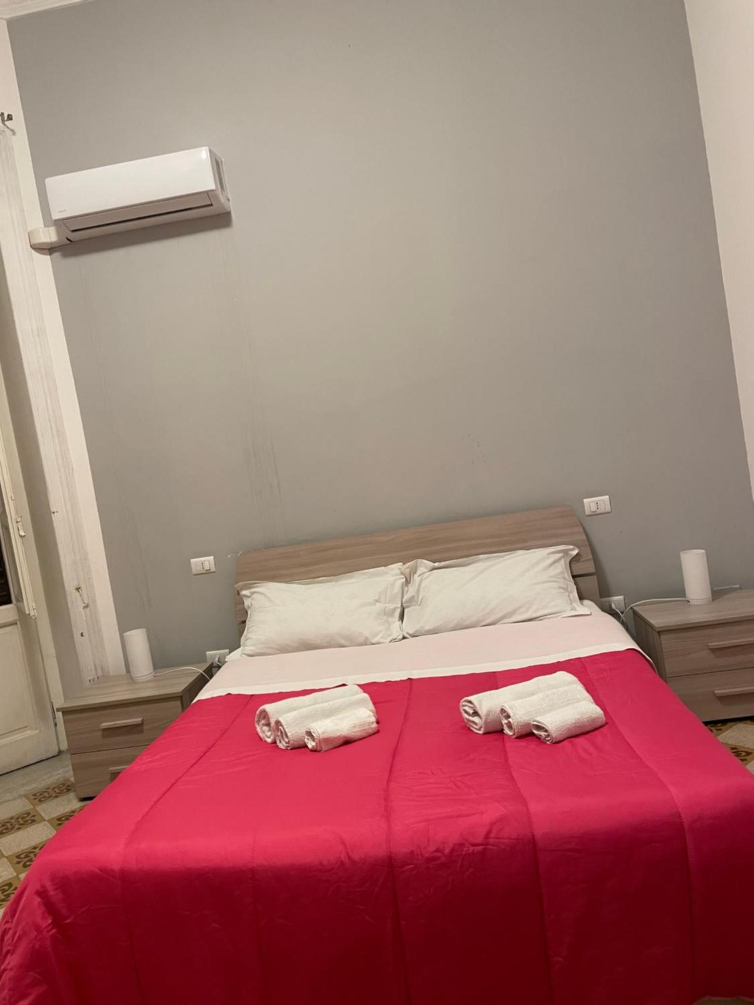 100 Passi Al Massimo Hotell Palermo Exteriör bild